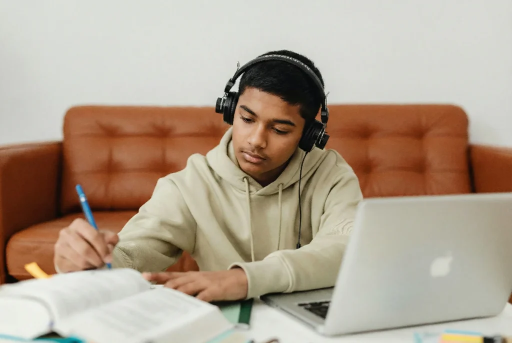 a8jmgaxkvdqzq19r3hum Soul of Music