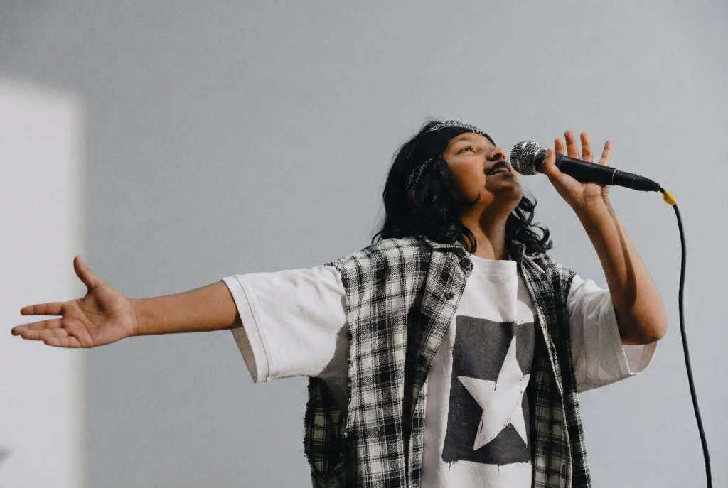 eyes closed singing Soul of Music